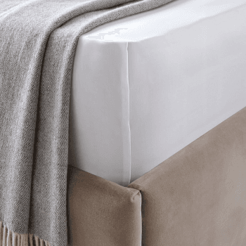 Image showing the Cavendish King size deep fitted sheet, W150 x L200 x D34cm, White product.