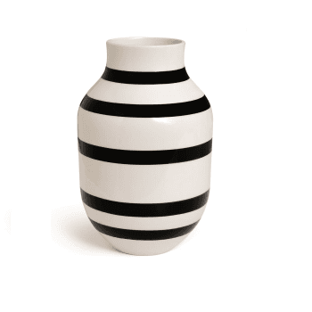 Image showing the Omaggio Vase, Large, Black product.