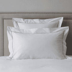 Image showing the Savoy - 400 Thread Count Egyptian Cotton Oxford pillowcase, 50 x 75cm, White/Silver product.
