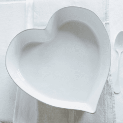 Image showing the Porto Heart Stoneware Oven Dish, Large, White product.