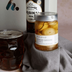 Image showing the Ploughmans Beer & Cheese Hamper product.