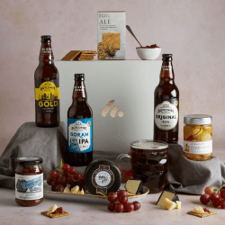 Image showing the Ploughmans Beer & Cheese Hamper product.