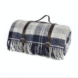 Image showing the Polo Picnic rug, L183 x W145cm, Grey/Navy product.