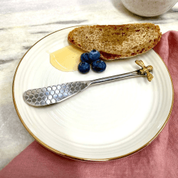 Image showing the Bee Butter knife, H2 x L16 x D2cm, Silver product.