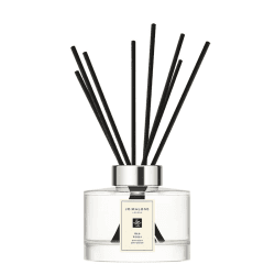 Image showing the Red Roses Scent surround diffuser, 165ml product.