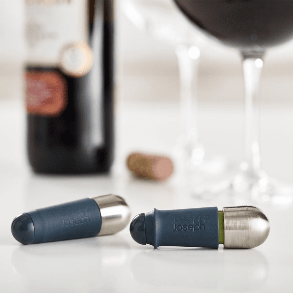 BarWise - Twist Lock Pair of wine stoppers, H21.6 x W10 x D2.6cm, Blue