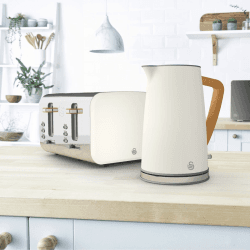 Image showing the Nordic 4-Slice Toaster, Cotton White product.