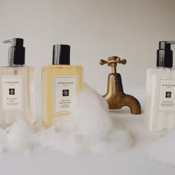 Image showing the Comforting & Relaxing Gift Set product.