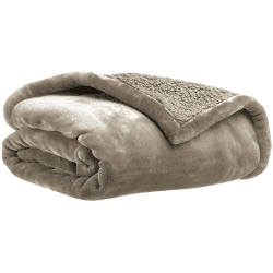 Image showing the Michka Throw, 130 x 170cm, Galet product.