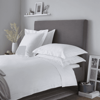 Image showing the Savoy - 400 Thread Count Egyptian Cotton King duvet cover, W225 x L220cm, White product.