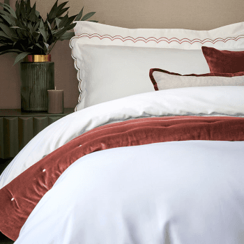 Image showing the Scallop Edge Pair of Oxford Pillowcases, Fire product.