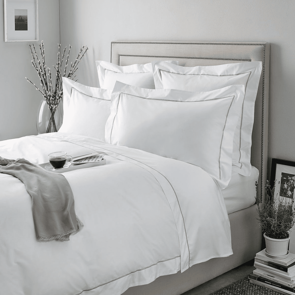 Savoy - 400 Thread Count Egyptian Cotton Square oxford pillowcase, 65 x 65cm, White/Silver