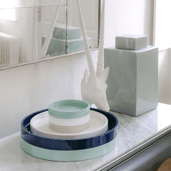 Image showing the Lacquered Round Tray D50cm, Navy product.