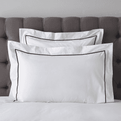 Image showing the Savoy - 400 Thread Count Egyptian Cotton Super king oxford pillowcase, 50 x 90cm, White/Navy product.