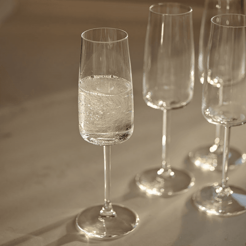 Zero Set of 4 Champagne Glasses, 300ml