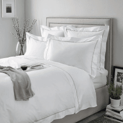 Image showing the Savoy - 400 Thread Count Egyptian Cotton Square oxford pillowcase, 65 x 65cm, White/Silver product.