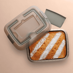 Image showing the Leo Balance Covered Cake Pan with Slicer, Carbon Steel product.