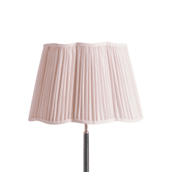 Image showing the scalloped Shade, 45cm, marshmallow linen product.
