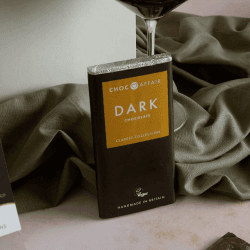 Image showing the Red Wine & Dark Chocolate Gift Box product.
