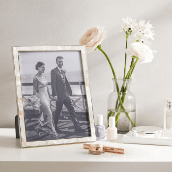 Image showing the Mother of Pearl Photograph frame, 8 x 10", White product.