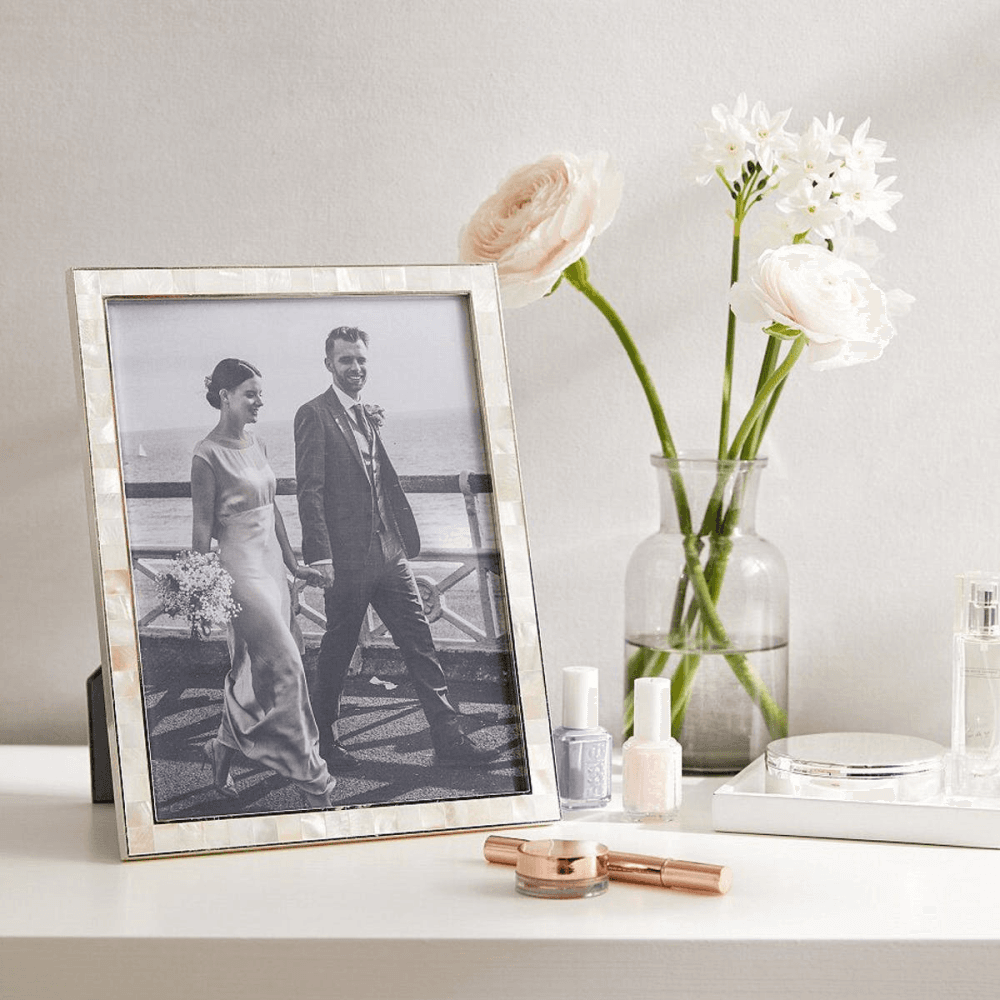 Mother of Pearl Photograph frame, 8 x 10", White