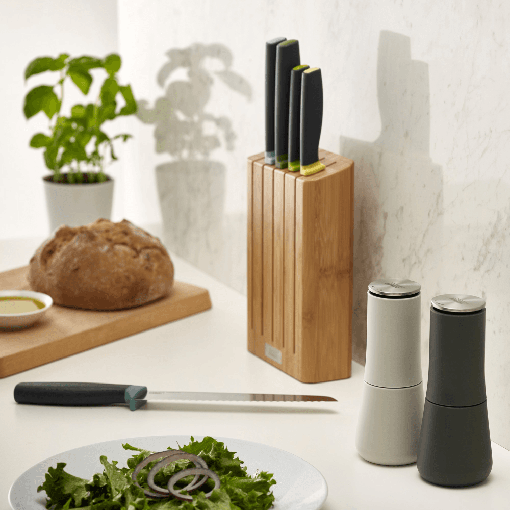 Elevate 5 piece knife set with bamboo block, H6 x W35.5 x D15cm, Opal