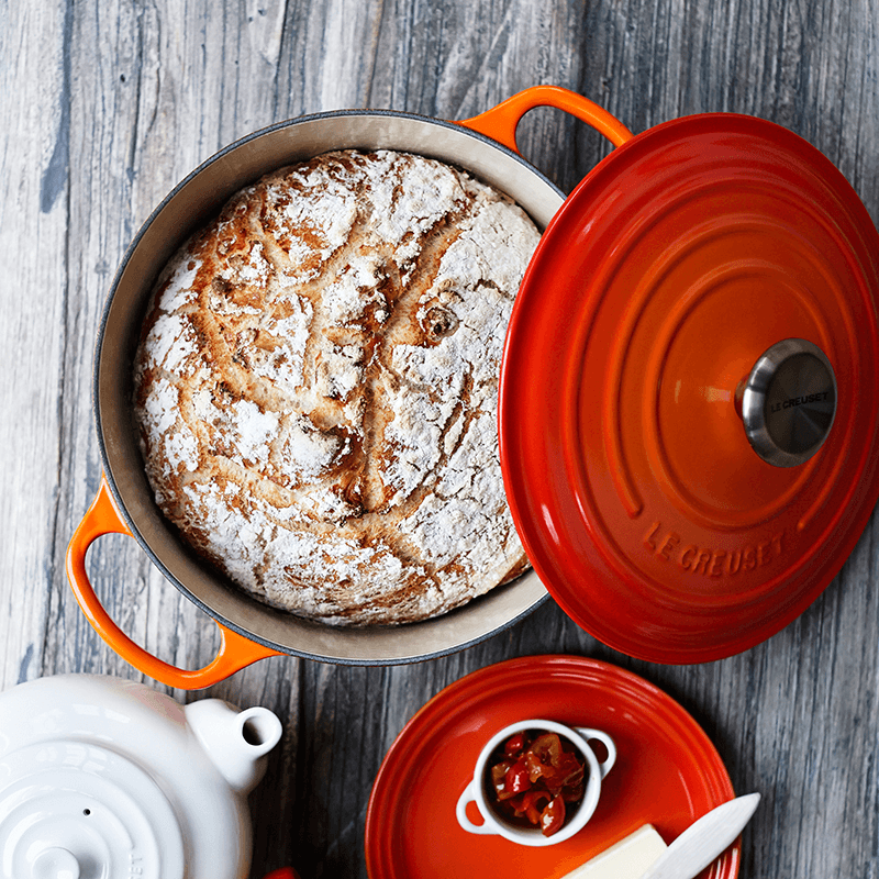 Signature Cast Iron Round casserole, 22cm - 3.3 litre, Volcanic