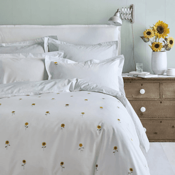 Image showing the sunflowers King Quilt Set, White product.