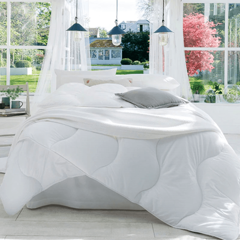 Breathe King size 13.5 tog duvet, 225 x 220cm, White