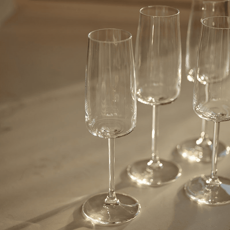 Zero Set of 4 Champagne Glasses, 300ml