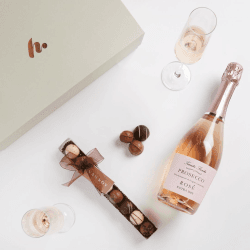 Image showing the Prosecco Rose & Truffles Hamper product.