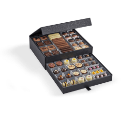 Image showing the The Classic Chocolate Cabinet, 820g product.