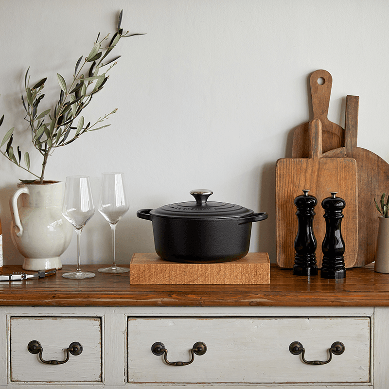 Signature Cast Iron Round casserole, 28cm - 6.7 litre, Satin Black