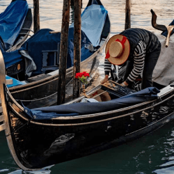 Image showing the Gondola ride in Venice £50 product.