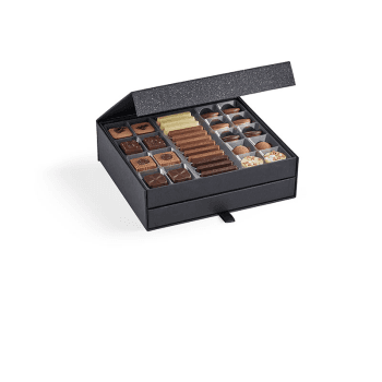 Image showing the The Classic Chocolate Cabinet, 820g product.