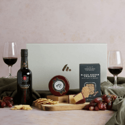 Image showing the Classic Port & Cheese Hamper product.