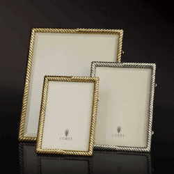Image showing the Deco Twist Photo frame, 5 x 7", Gold Plated product.