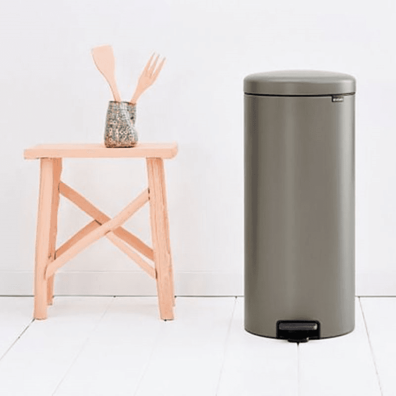 NewIcon Pedal bin, 30 litre, Platinum