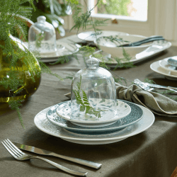 Image showing the Carve Green Medium Plate, D23cm product.
