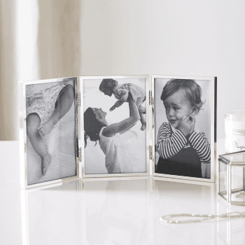 Image showing the Fine Silver Hinged Photograph Frame, 4 x 6", Silver Plate product.