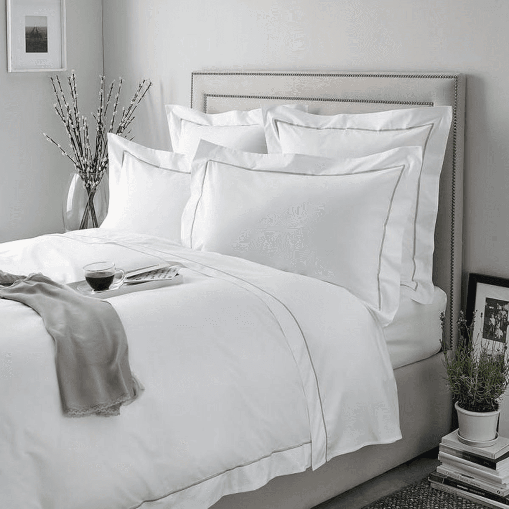 Savoy - 400 Thread Count Egyptian Cotton Square oxford pillowcase, 65 x 65cm, White/Silver