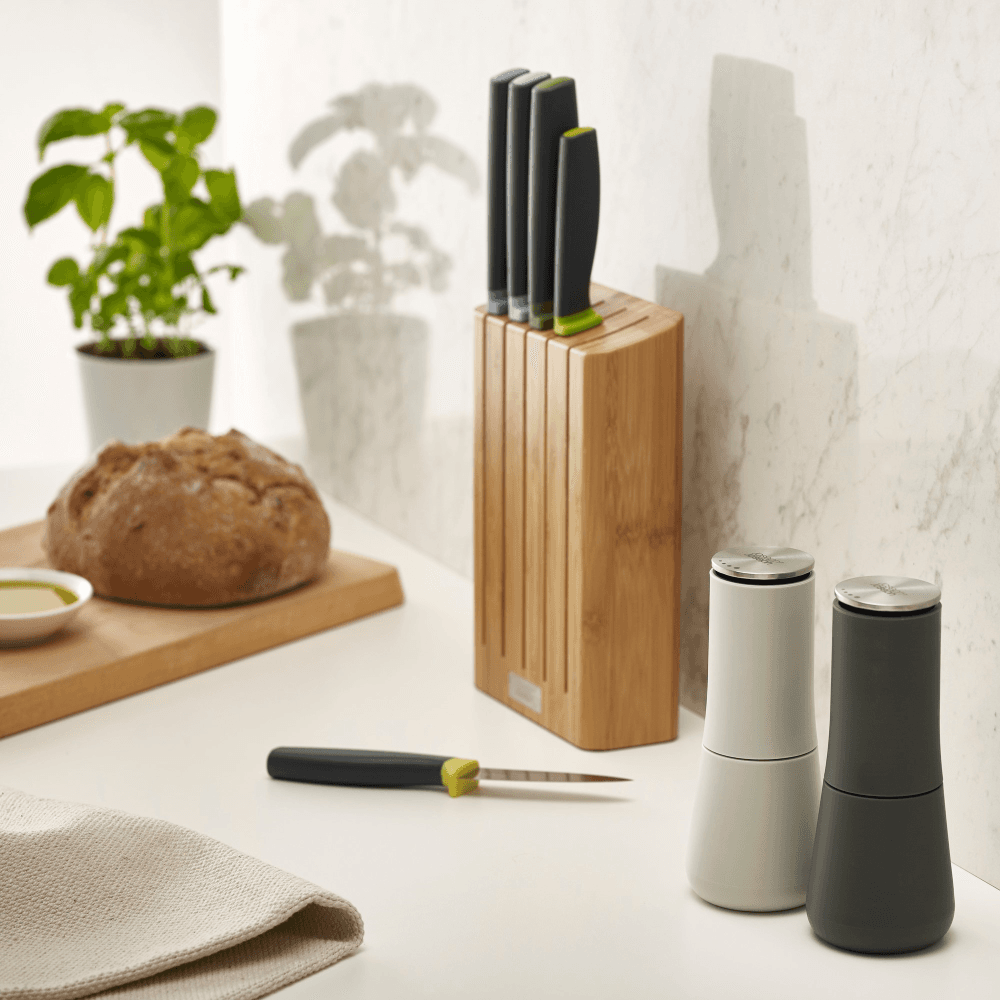 Elevate 5 piece knife set with bamboo block, H6 x W35.5 x D15cm, Opal
