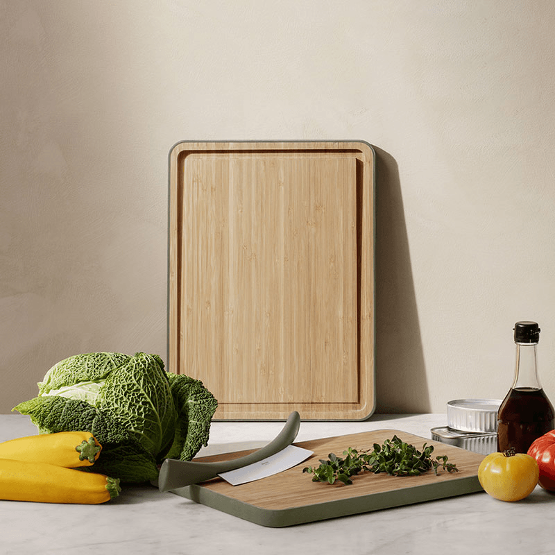 Green Tool Bamboo Cutting Board with Groove, 39 x 28cm