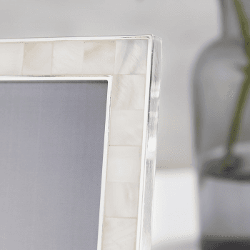 Image showing the Mother of Pearl Photograph frame, 8 x 10", White product.