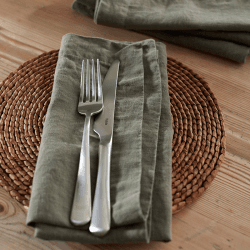 Image showing the Linen Set of 4 Napkins, 47 x 47cm, Olive product.