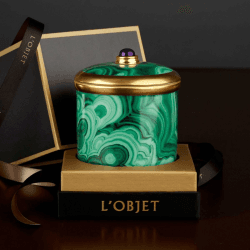 Image showing the Malachite Candle product.