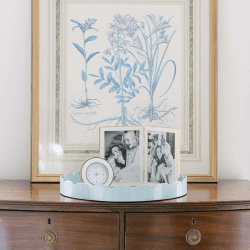 Image showing the Lacquered Scallop Round Tray D40cm, Eau De Nil product.
