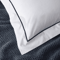 Image showing the Savoy - 400 Thread Count Egyptian Cotton Super king oxford pillowcase, 50 x 90cm, White/Navy product.