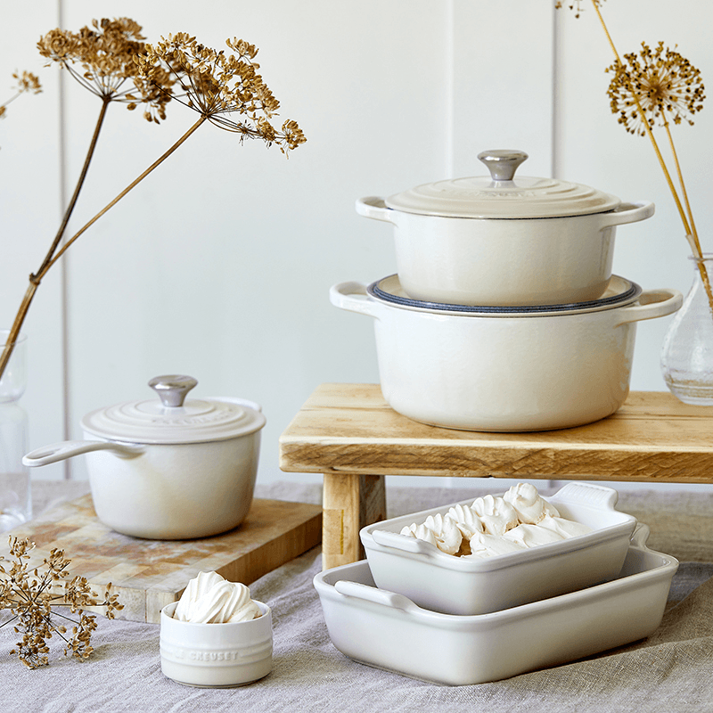 Signature Cast Iron Round Casserole, 26cm, Meringue