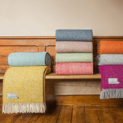 Image showing the Illusion Throw, 150 x 183cm, Spearmint & Grey product.